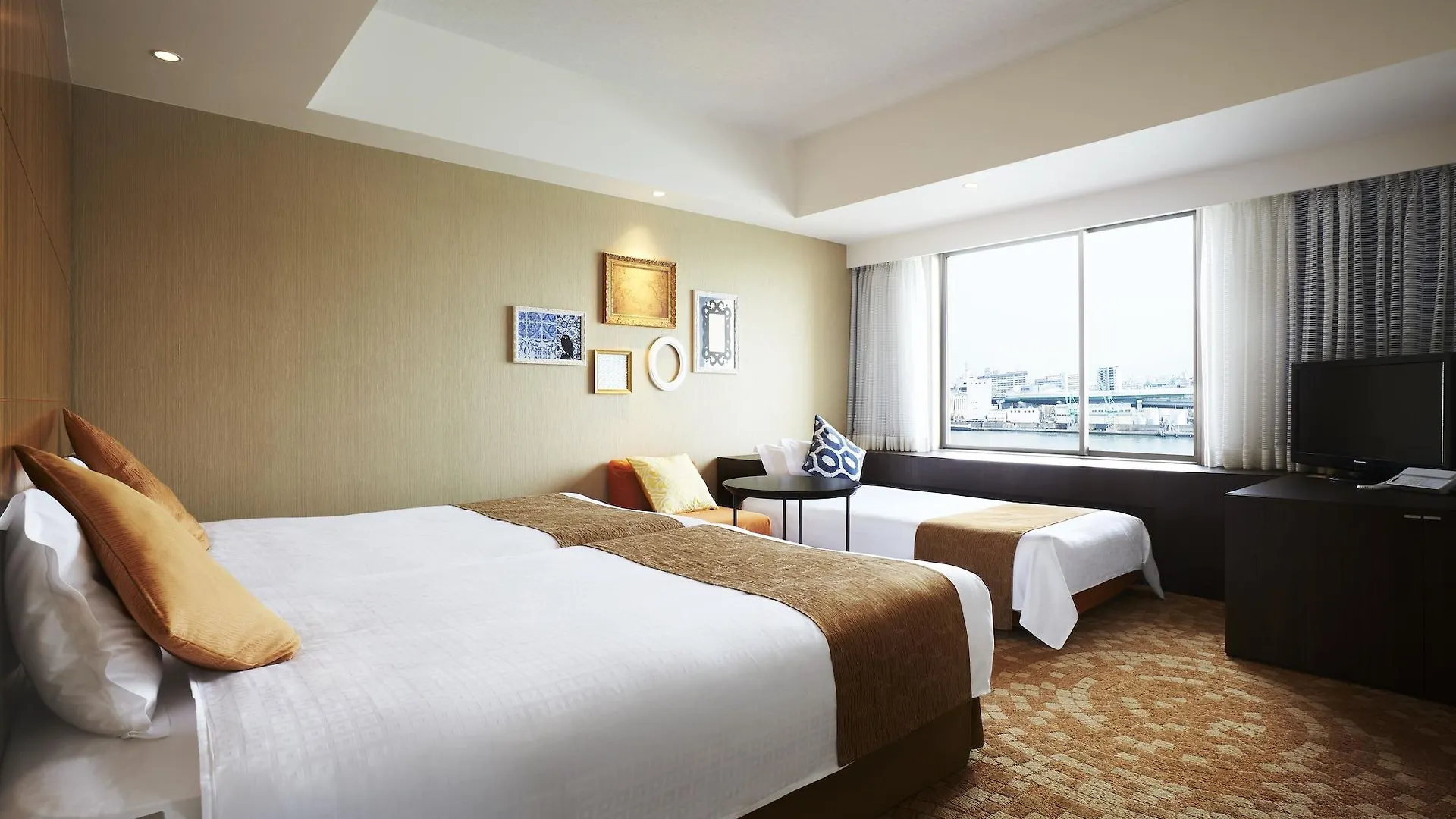 Hotel Universal Port Osaka 4*,